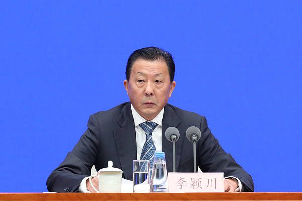 《电影之歌音乐剧》演员介绍：林伟涛饰演小毛 2010-08-30 毕业院校及专业：天津音乐学院戏剧影视系表演专业 《电影之歌音乐剧》介绍：刘陆饰演素君、清清 2010-11-07 刘陆饰清清，毕业院校及专业：北京舞蹈学院02级音乐剧系本科毕业。